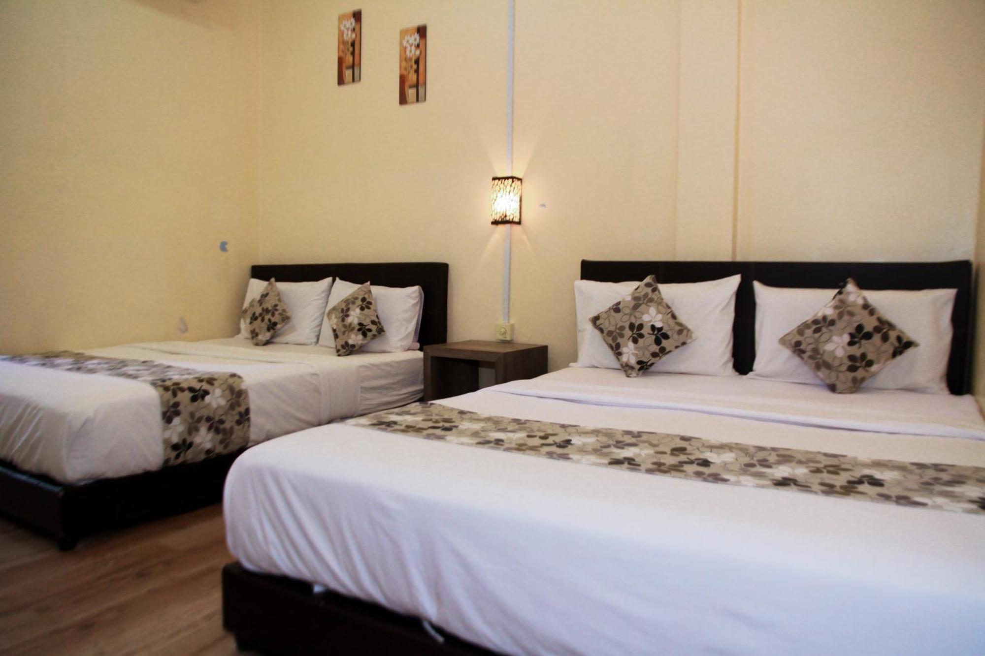Myra Hotel Mersing Exterior photo