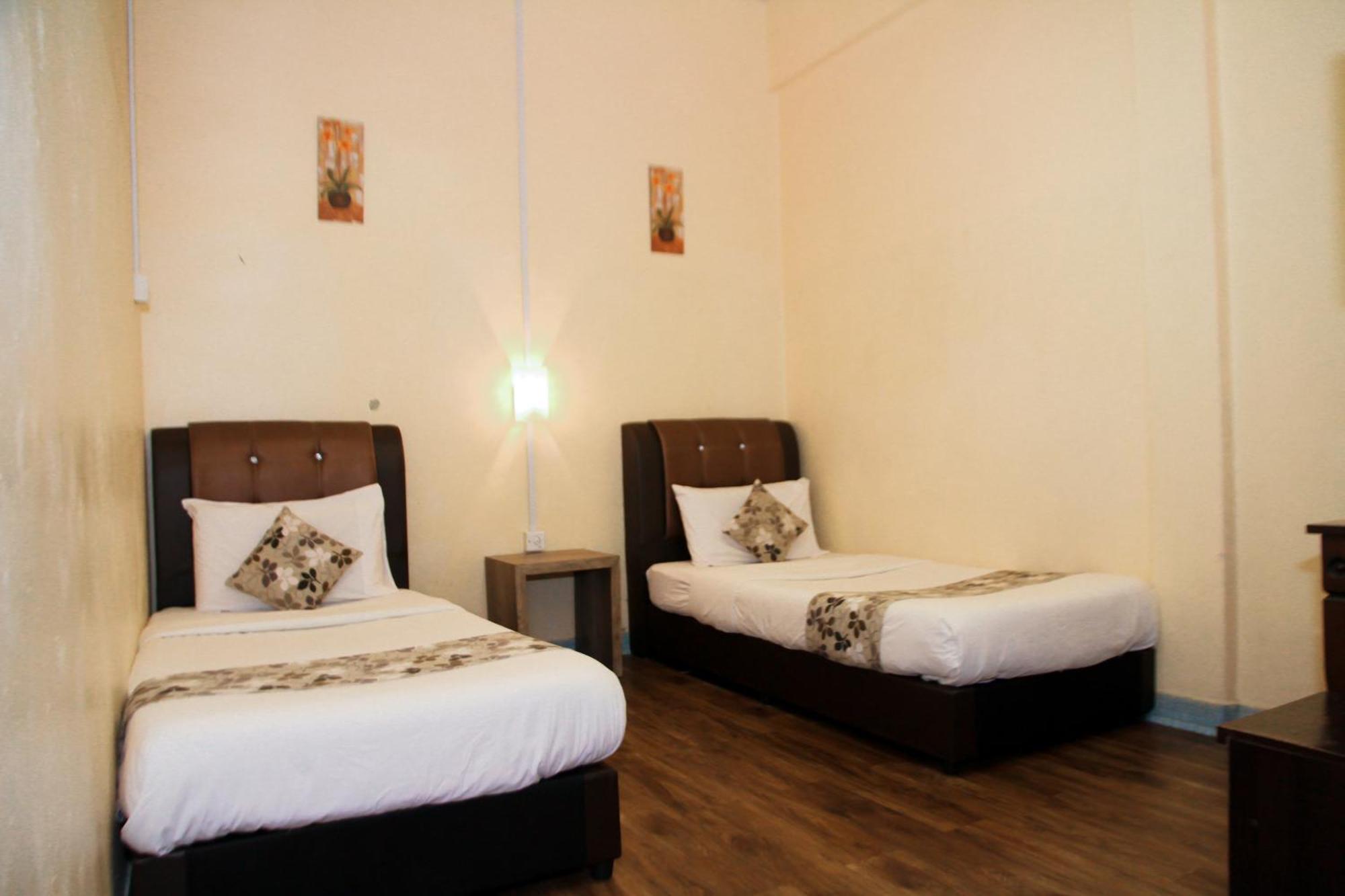 Myra Hotel Mersing Exterior photo